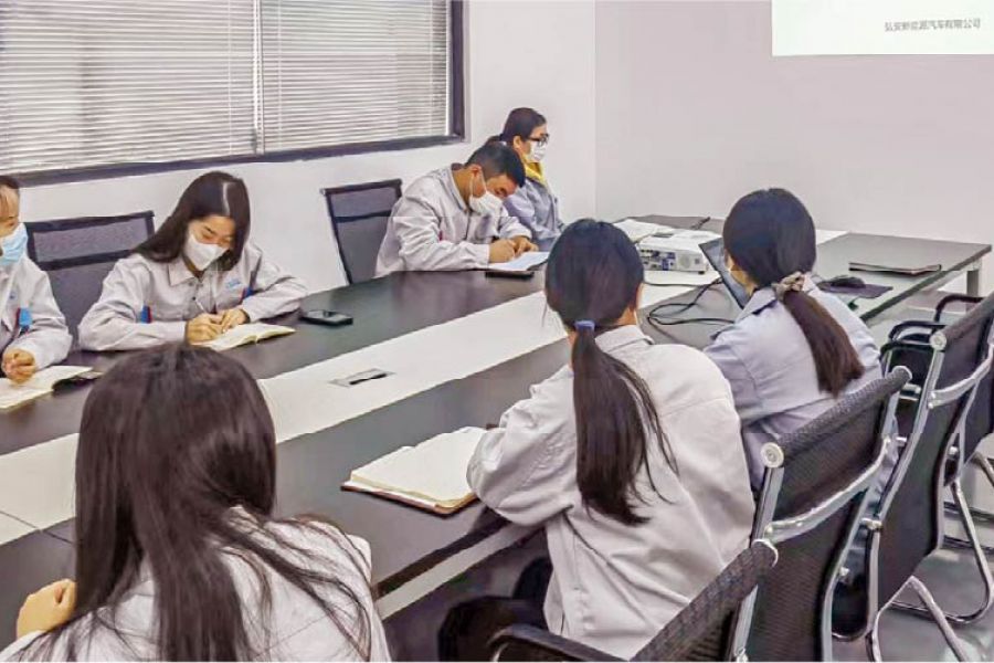 ����λ��Т˳����������������Աչ�緶����̸��