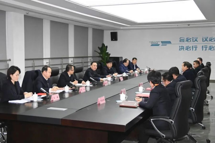 ��ί�������ΰ���뻴�����������عɼ��ŵȲ�����Ӫ��ҵ�߷õ���